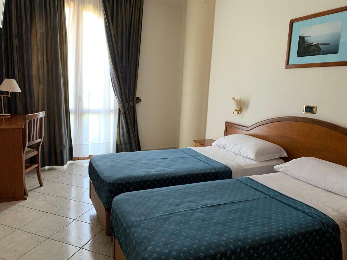 Hr Hotel & Spa بيانو دي سورينتو المظهر الخارجي الصورة